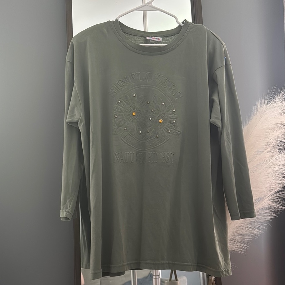 Bobbie Brooks Green Boxy Embellished T-Shirt